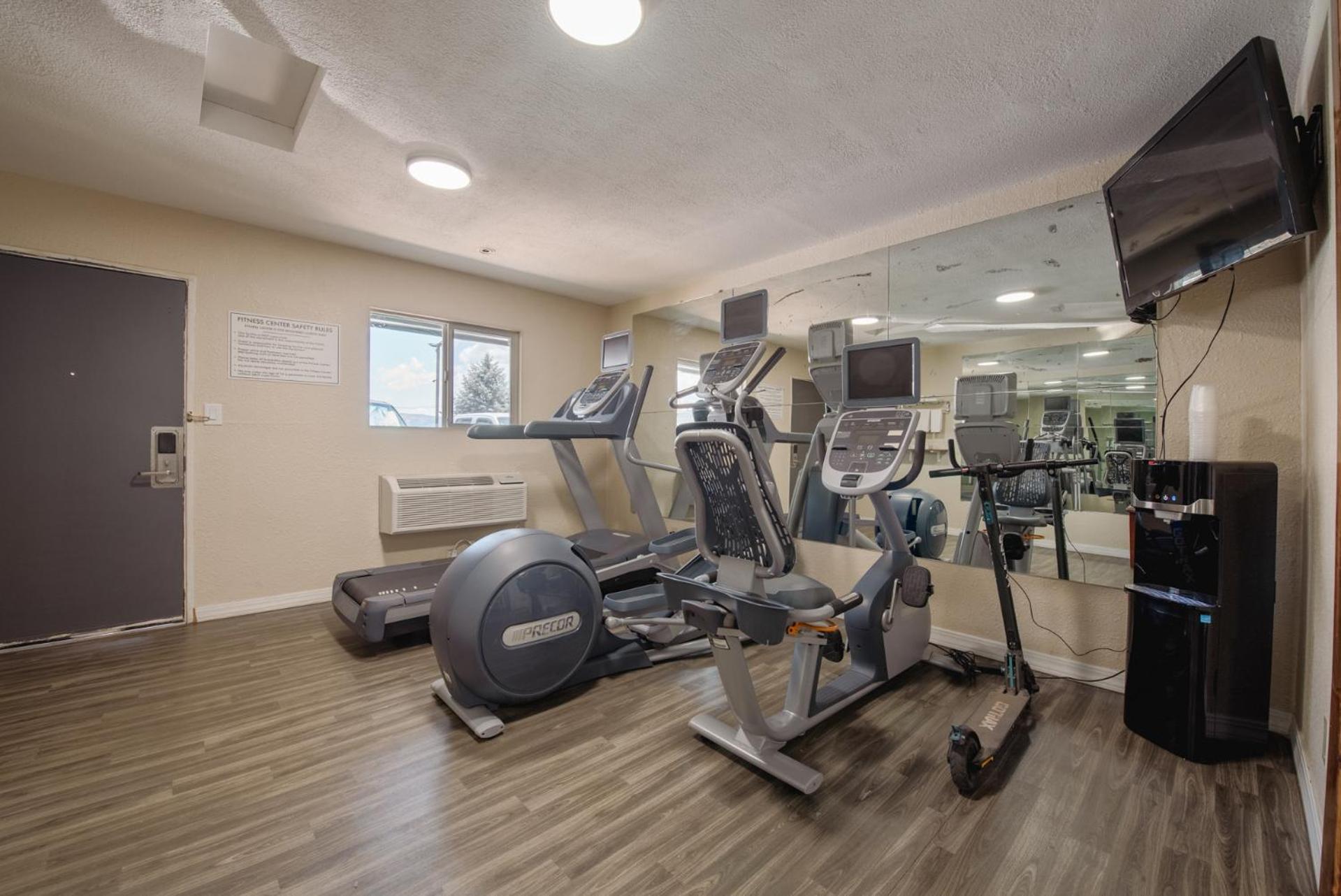 Suburban Studios Cortez Bagian luar foto